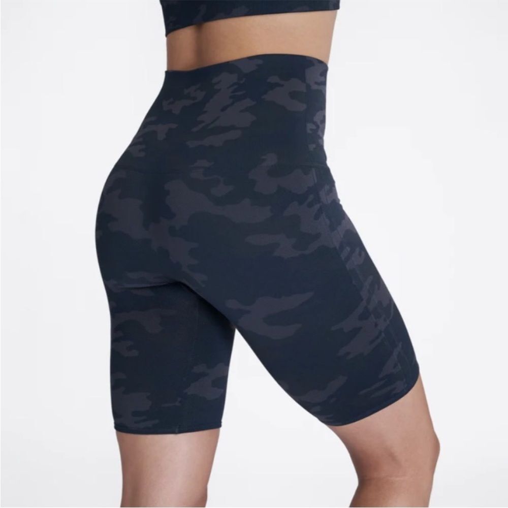 SPANX Look at Me Now Bike Short size Medium